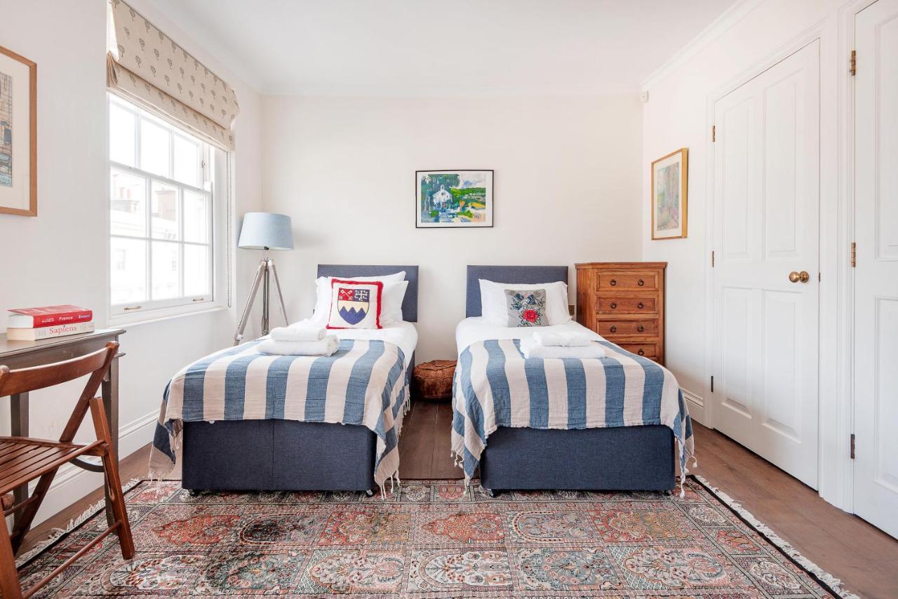 Charming Pimlico Home Close To The River Thames By Underthedoormat 런던 외부 사진